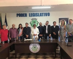 Com a presença do prefeito, Ediney Pereira toma posse como presidente da Câmara de Bom Jesus