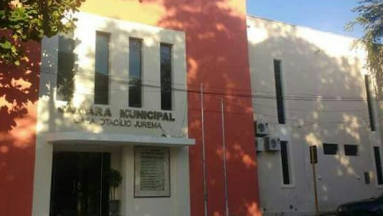 Prefeitura de Cajazeiras recua, modifica projeto e vendas de terrenos e prédios cai de 26 para 6; vereadores questionam
