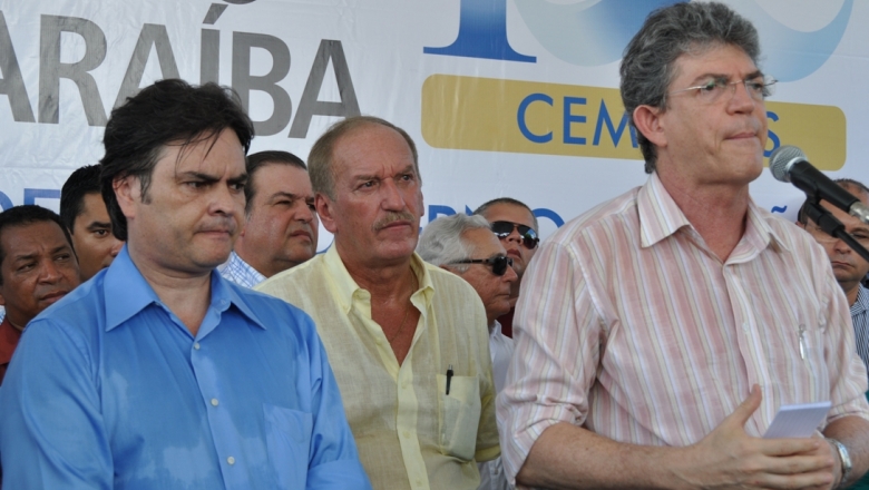 Ricardo Coutinho vence enquete para senador em 2018 e Cássio é apenas o quarto