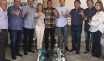 Apoiadores de Júnior Araújo se reúnem antes do encontro com Ricardo Coutinho em Cajazeiras