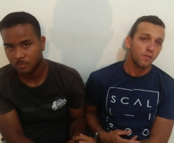 Armada com pistola falsa, dupla é presa acusada de assaltar farmácia em São José de Piranhas
