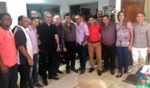 Em Sousa, Luciano Cartaxo compartilha experiência com gestores de oito cidades do interior da PB