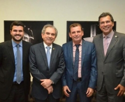 Lira recebe Chico Mendes e outros prefeitos em Brasília