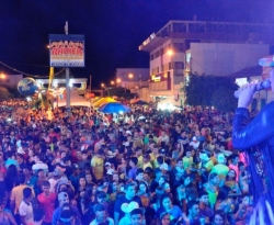 Através de enquete, 80% da população de Uiraúna quer carnaval e prefeito confirma festa