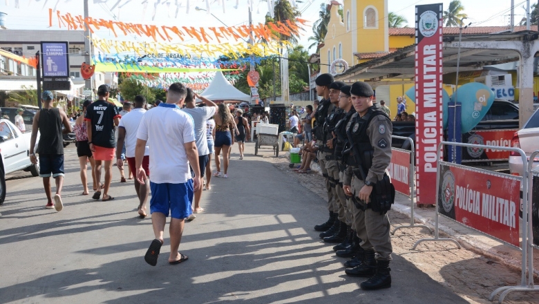 Operação Carnaval: Polícia apreende mais de 20 armas de fogo, recupera veículos roubados e furtados e apreende 33 explosivos