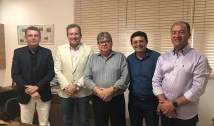 João Azevêdo se reúne com prefeitos de Bernardino Batista, Sousa e São José de Piranhas