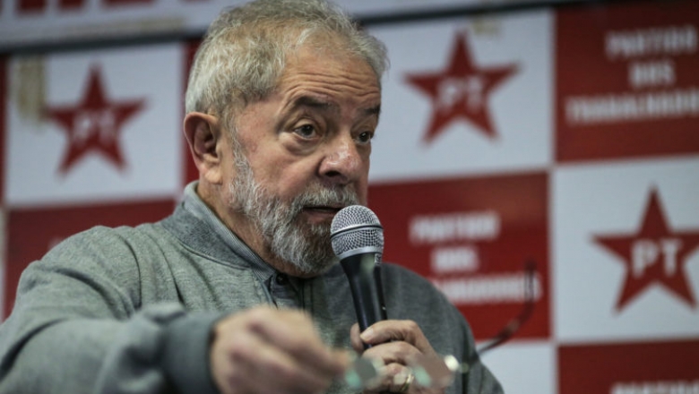 Parte das críticas de Bolsonaro à imprensa é correta, diz Lula
