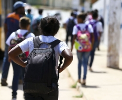 Escolas com vulnerabilidade social receberam mais de R$ 300 milhões