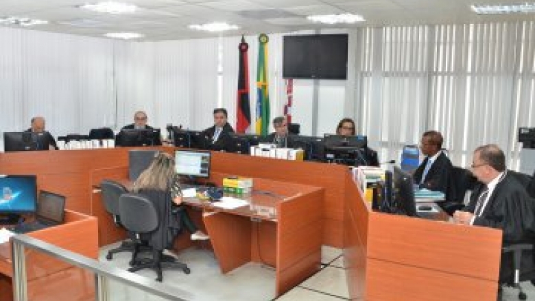Membros da Câmara Criminal mantêm pena de réu que ameaçou companheira em frente aos filhos do casal, em Uiraúna