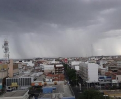 Inmet emite renova alerta de chuvas intensas em 85 cidades da Paraíba