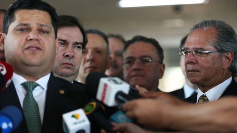 Veja as reações de políticos e autoridades contra a fala de Bolsonaro