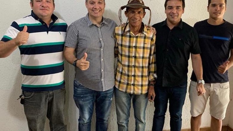 Deputado anuncia que sapateiro Gobira será candidato a vereador pelo grupo de oposição, em Cajazeiras