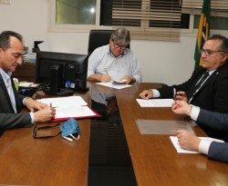 João Azevêdo assina termo de acordo para implantação de sistemas de monitoramento na Paraíba