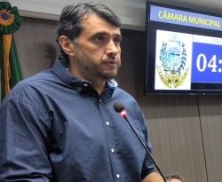 Sousa: ex-prefeito André Gadelha cobra compras de testes rápidos e comenta eleições 2020: "Momento muito turbulento e difícil"