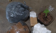 Padrasto e enteado são presos com mais de 4 kg de drogas em Patos