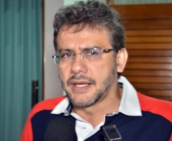 Carlos Antônio pede que Aldemir demita 'fantasmas' para pagar auxílio a mototaxistas e diz que é a favor da CPI do 'Carro'