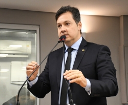Júnior Araújo deixa Chefia de Governo e confirma volta à ALPB 