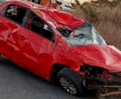 Acidente de carro mata bebê de 5 meses e mãe no Vale do Piancó; pai estava dirigindo veículo