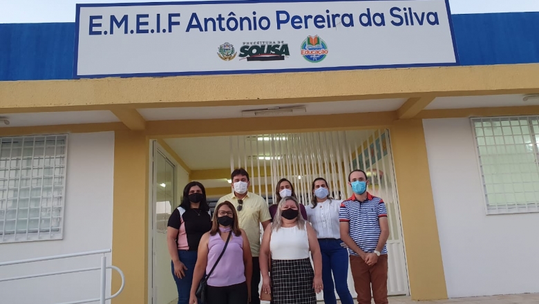 Prefeitura de Sousa implanta laboratório de robótica em escola no bairro Mutirão