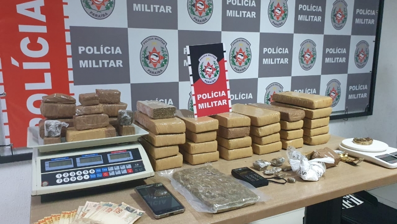 Polícia desarticula ponto de distribuição do tráfico e apreende 20 kg de drogas na PB