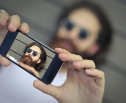 Geração Selfie: a obsessão por filtros e aplicativos em busca da imagem perfeita pode causar danos à saúde