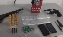 Polícia apreende armas de fogo e drogas no Sertão