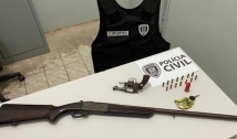 Polícia prende três e apreende armas e munições em municípios do Sertão