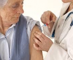 Paraíba antecipa vacinação contra a Covid-19 para idosos acima de 80 anos acamados