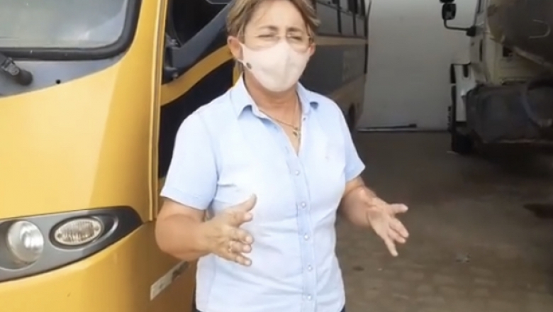 Prefeita de Uiraúna usa redes sociais para mostrar sucateamento de carros e máquinas: "Vamos resolver rápido"