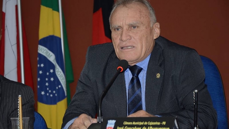 Ex-presidente da Câmara de Cajazeiras recua e diz que não vai integrar a bancada de sustentação de Zé Aldemir