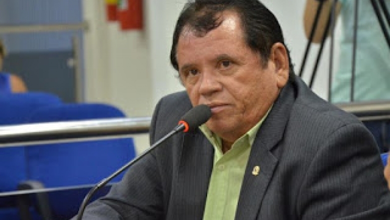 Presidente da Câmara de Cajazeiras confirma suspensão temporária do concurso: "Precisamos de segurança jurídica"