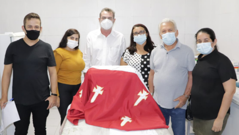 Prefeitura de Cajazeiras recebeu 817 doses e começa vacinação nesta quarta (20), diz prefeito