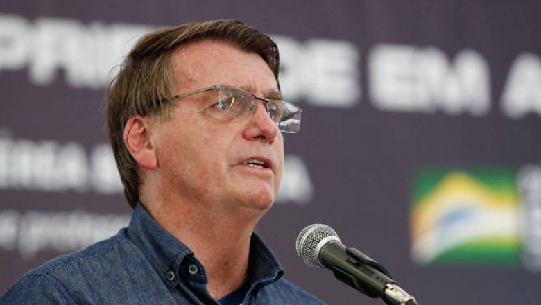 Bolsonaro 'cria campanha' para fiscalizar impostos de combustíveis