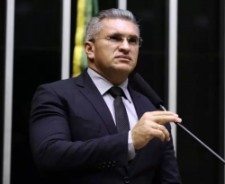 Julian quer expulsão de deputado federal do PSL preso pela Polícia Federal