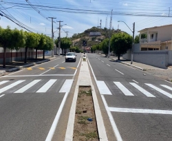  Prefeitura intensifica trabalho de sinalização e melhoramentos de avenidas em Cajazeiras