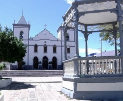 Prefeitura de Cajazeiras ultima preparativos para entrega da revitalização da Praça Nossa Senhora de Fátima