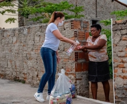 Prefeitura de São José de Piranhas distribui cestas básicas para famílias vulneráveis