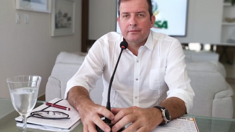 Em Sousa, prefeito Fábio Tyrone assina protocolo de adesão ao consórcio para compra de vacinas contra a Covid-19