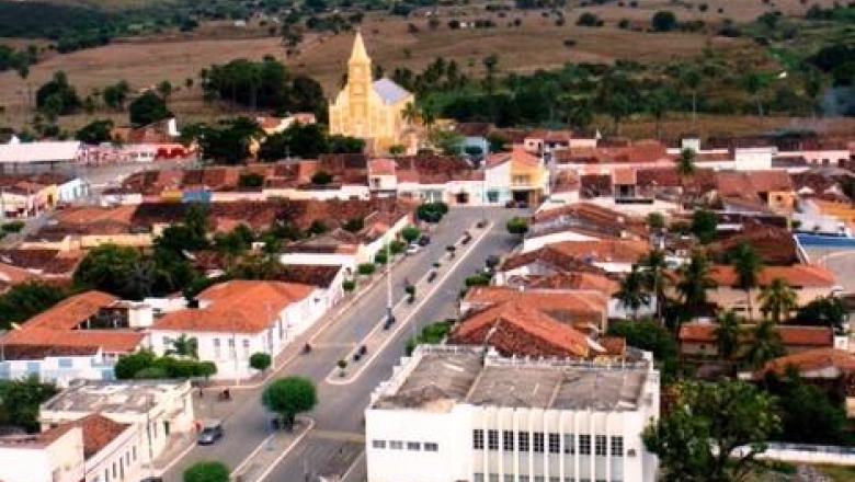 Jr. Araújo destaca obras de asfaltamento em Conceição: "Uma das primeiras reivindicações do nosso mandato"