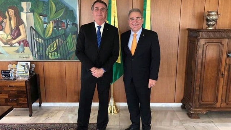 Bolsonaro dá posse a Marcelo Queiroga como ministro da Saúde