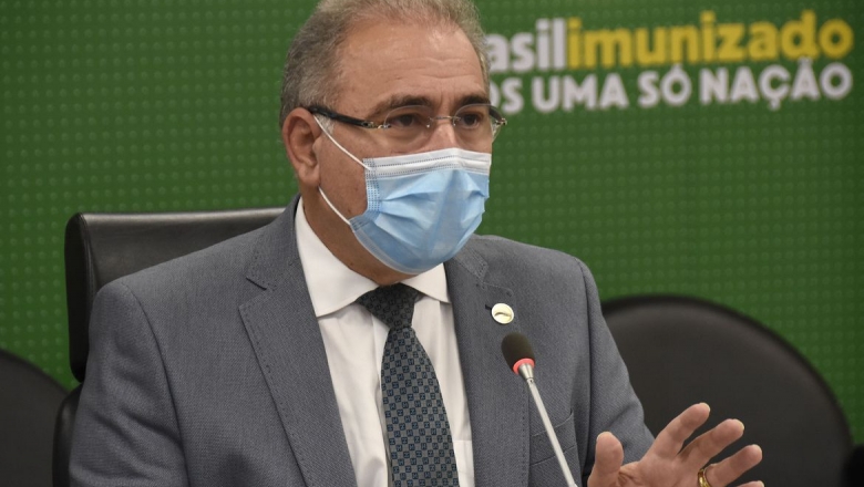 Queiroga diz que inclusão de novos grupos na vacinação atrapalha o PNI