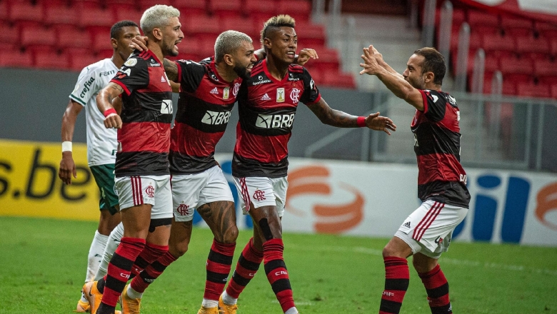 Flamengo vê sócio-torcedor 'sumir', dívida operacional crescer e fecha 2020 com déficit de R$ 107 milhões