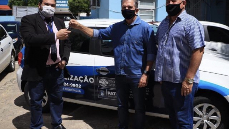 Prefeitura de Patos entrega nova viatura de fiscalização para o PROCON