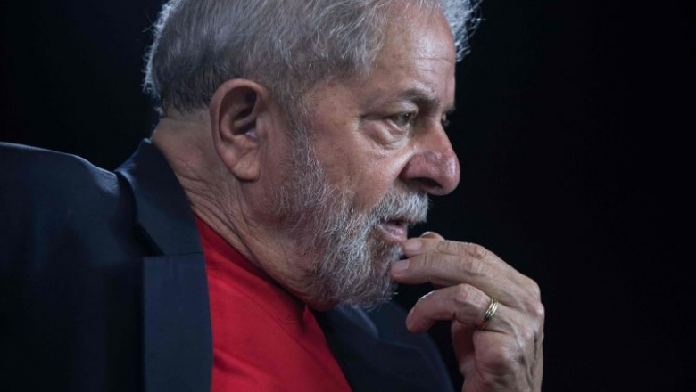 Lula se reúne com Maia e propõe união entre esquerda e centro para 2022