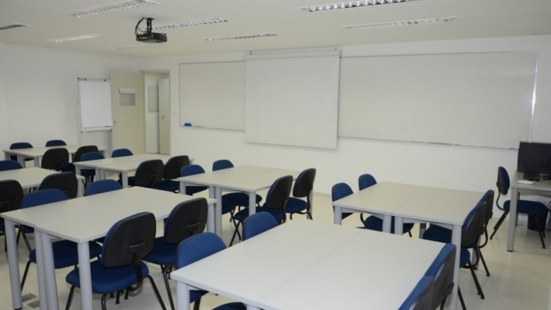 Novo decreto de João Pessoa autoriza retorno das aulas presenciais para ensino médio em escolas privadas