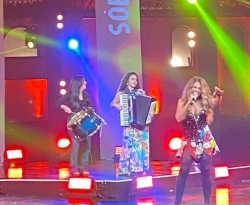 Sanfoneira de Cajazeiras grava live ao lado de Lucy Alves, Solange Almeida e Elba Ramalho