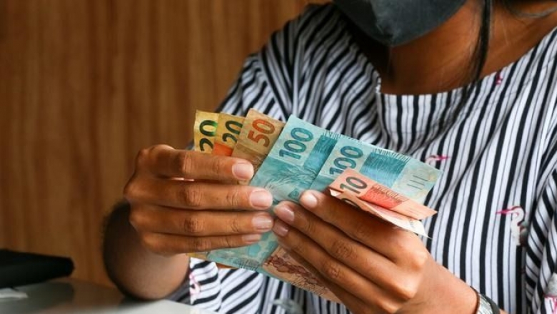 Salário mínimo 2021: MP que reajusta valor para R$ 1.100 é aprovada na Câmara dos Deputados