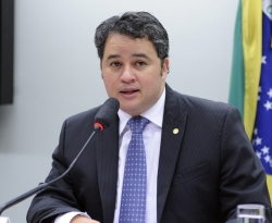 Efraim Filho destina 1,1 milhão em emendas para Hospitais Filantrópicos da Paraíba