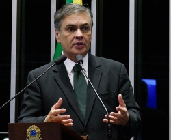 Cássio Cunha Lima debate Constituição e Pacto Federativo com estudantes de Direito