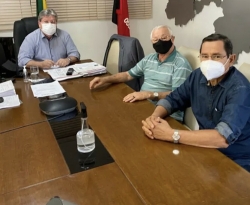 Lideranças do PT se reúnem com João Azevêdo e sigla deve voltar a ocupar secretaria no governo estadual 